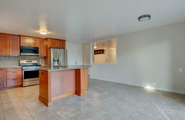 3 Bedroom 2 Bath Home in Coupeville! Gallery 3