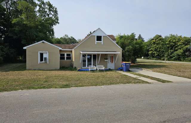 1268 Ramona Street Southeast - 1268 Ramona Street Southeast, Grand Rapids, MI 49507