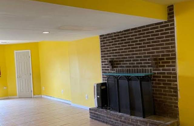 16629 Geddy Ct Gallery 3