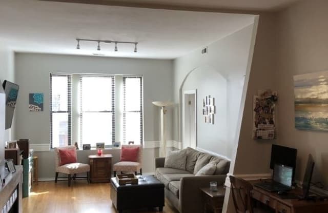 2055 W Division St - 2055 West Division Street, Chicago, IL 60651