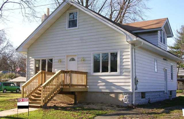 Rider/TCNJ Students!!! Great 4 Bedroom/2 Full Bath Home Near TCNJ and Rider! Recently Renovated! Spacious! AVAILABLE June 1, 2023! - 130 Hawthorne Avenue, Mercer County, NJ 08638