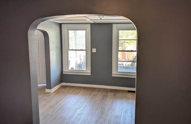 307 E 3rd St photos photos