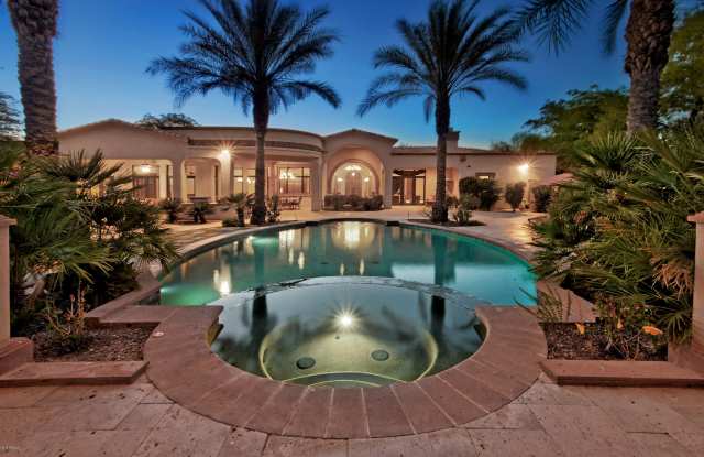 5401 E Mockingbird Lane Gallery 3