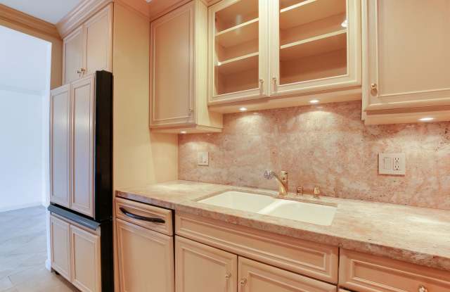 Welcome to El Montecito Verde, an exclusive hidden enclave of charming Mediterranean condominiums! - 1034 Fairway Road, Montecito, CA 93108