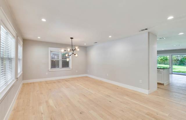6203 Cary Drive Gallery 3