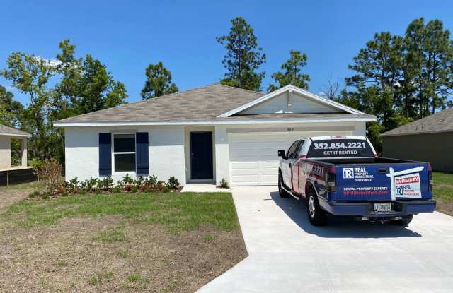 NOT AVAILABLE TO SHOW UNTIL MID APRIL Desirable Lake Diamond Subdivision 4/2/2 **Won't Last* photos photos