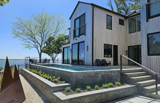 599 Peconic Bay Blvd photos photos