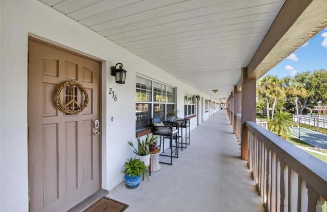 650 PINELLAS POINT Drive S Gallery 1