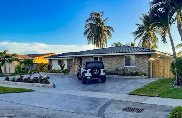 2100 SW 100th Ave photos photos