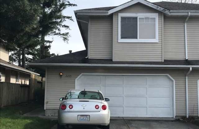 3 Bedroom Townhouse Style Duplex - 2235 West Xenia Lane, Bellingham, WA 98229