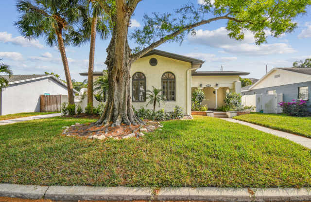 3120 S Julia Cir photos photos