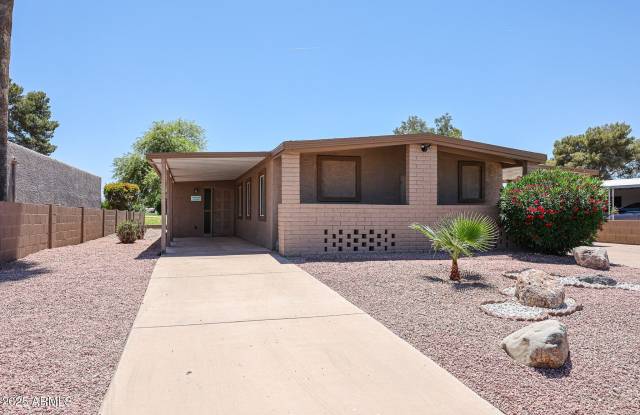 9107 E Fairway Boulevard Gallery 3