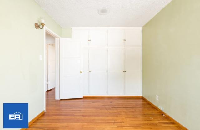 6244 Coldwater Canyon Avenue Gallery 3