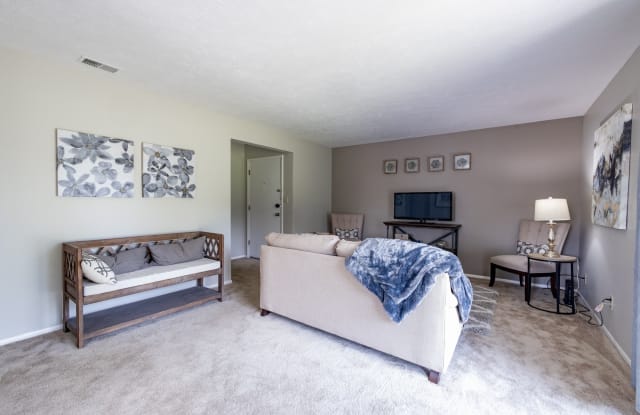 Williamsburg on The Lake Apartments of Mishawaka photos photos