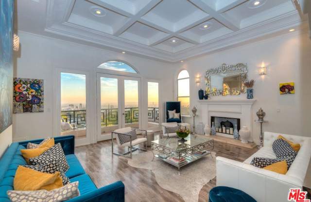 6389 QUEBEC Drive Gallery 2