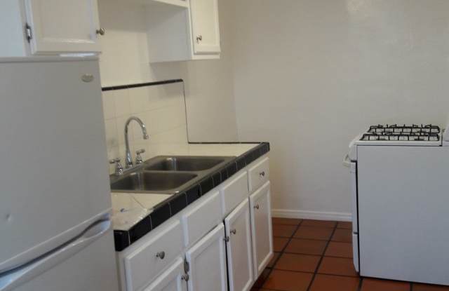 Hollywood Heritage Apts photos photos