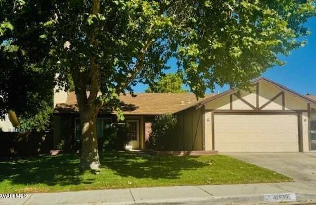 42636 Roadrunner Way photos photos