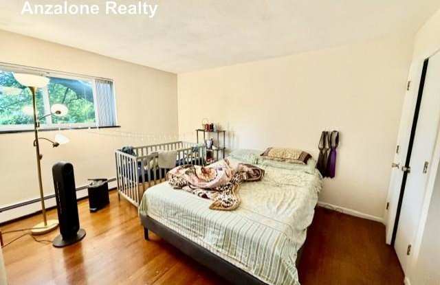 260 Mount Auburn Gallery 4