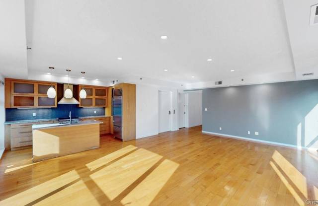 32 Clinton Street Gallery 3