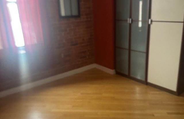 222 Williams Street E Gallery 3