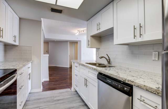 100 Crestwood Court N Gallery 4