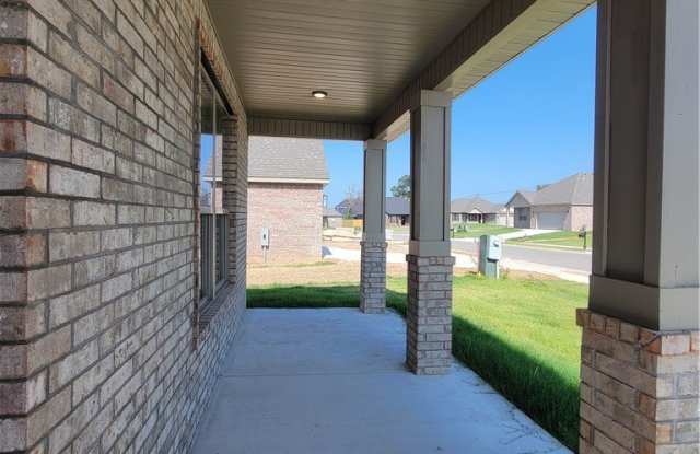 1041 Skyline Loop Gallery 3