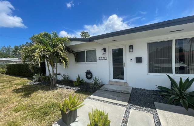 9770 SW 85th Ter photos photos