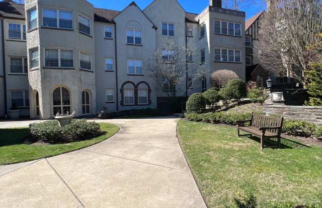 Spacious 2 Bed / 1.5 Bath Condo in Merion Manor! - 212 Idris Road, Montgomery County, PA 19066