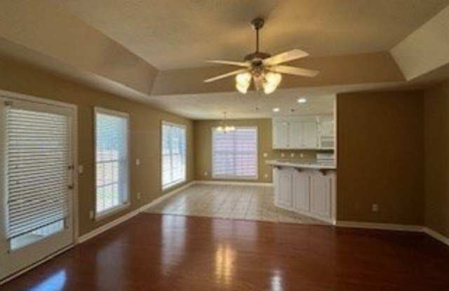 118 SW Lawrenceburg Ct Gallery 4