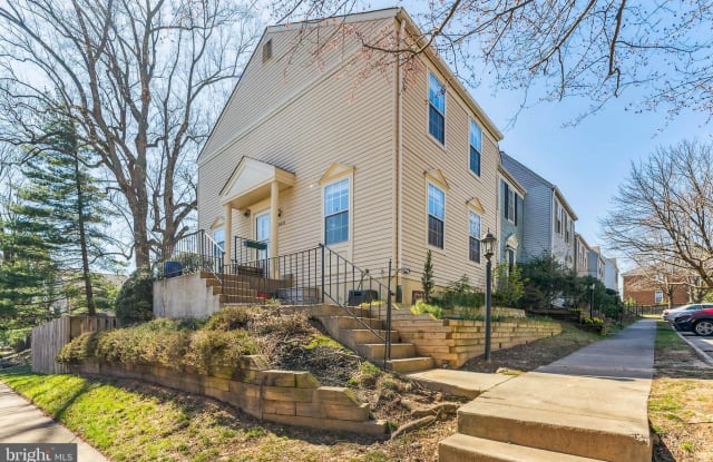 9027 WHITE ROSE LANE - 9027 White Rose Lane, Merrifield, VA 22031