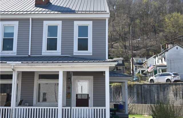 111 Dewey St. photos photos