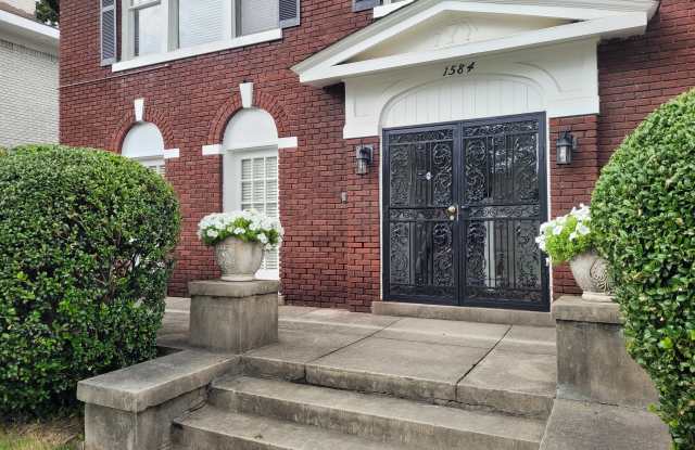 1584 Eastmoreland Avenue Gallery 4