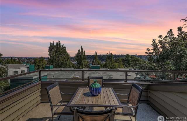 Beautiful Views, 5 Piece Bath, Private Patio, Deck, Garage in this 3bedroom Townhome! photos photos