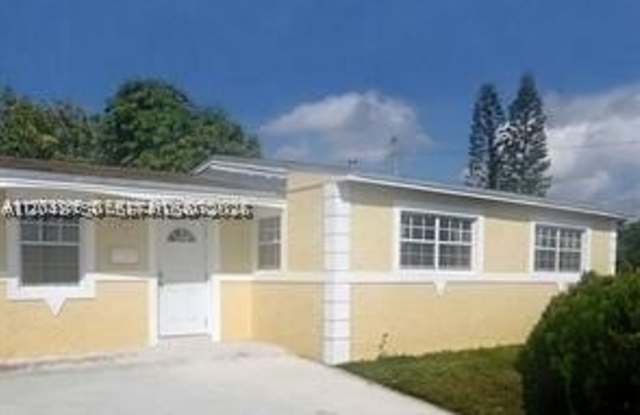 1231 NW 190th St Gallery 1