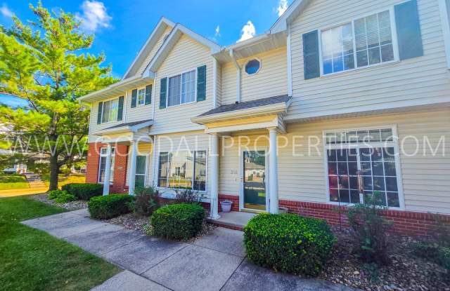 2 Bedroom Clive Townhome | Waukee Schools | 2 Car Garage photos photos