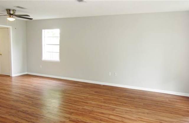 310 RALEIGH Street Gallery 2