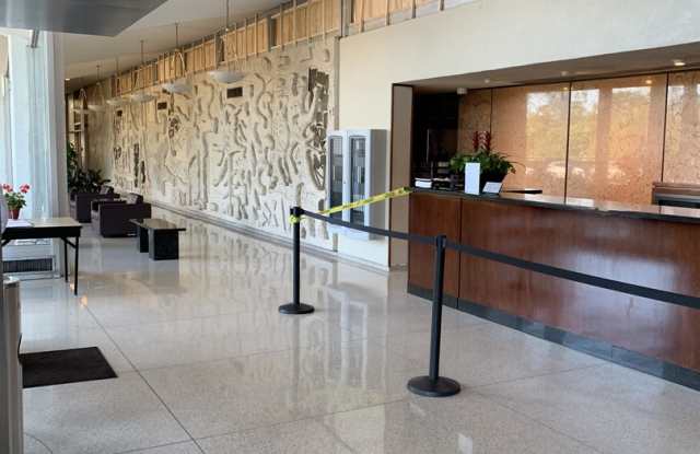 3550 North Lake Shore Drive Gallery 2