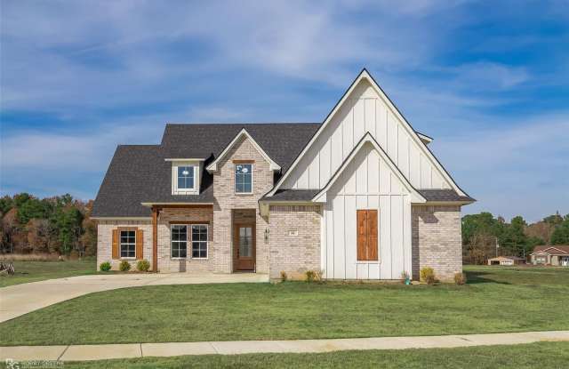 Modern 4 Bedroom / 3 Bath Home photos photos