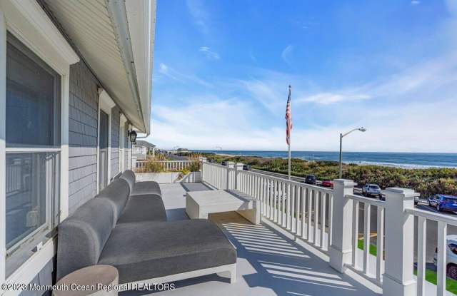 1609 Ocean Avenue N Gallery 2