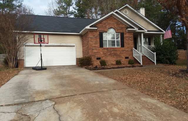 3 bedroom, 2 bath with 1480 sq ft of living space. Gallery 1