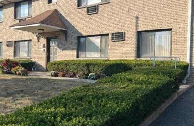 890 Allwood Rd photos photos