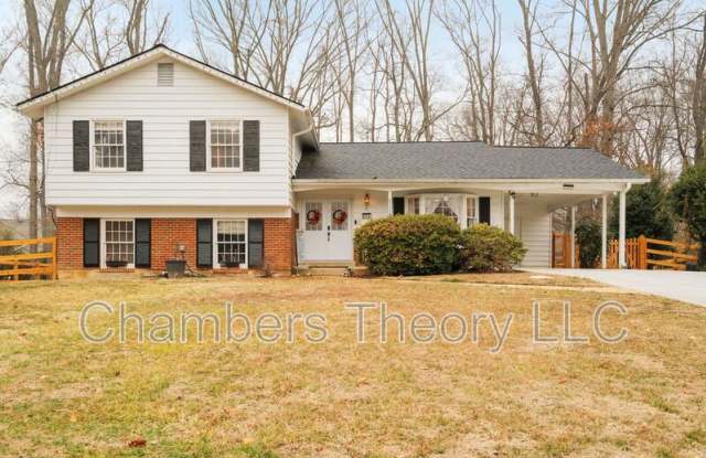 8722 Falkstone Ln - 8722 Falkstone Lane, Mount Vernon, VA 22309