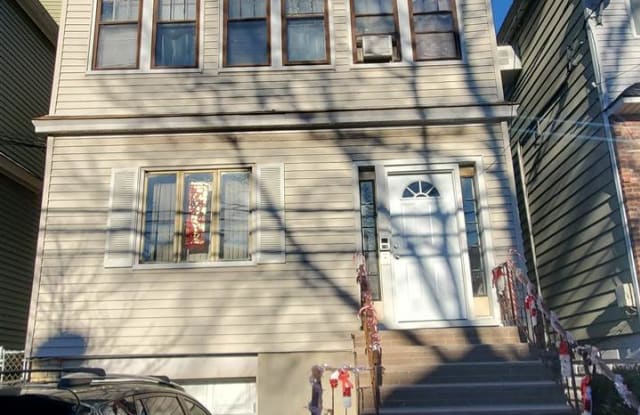 133 WEST 52ND ST - 133 West 52nd Street, Bayonne, NJ 07002