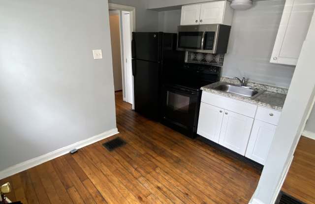 607 N Tibbs Avenue Gallery 4