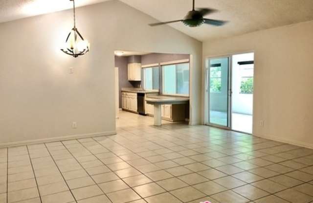321 Meadowcreek Lane Gallery 4