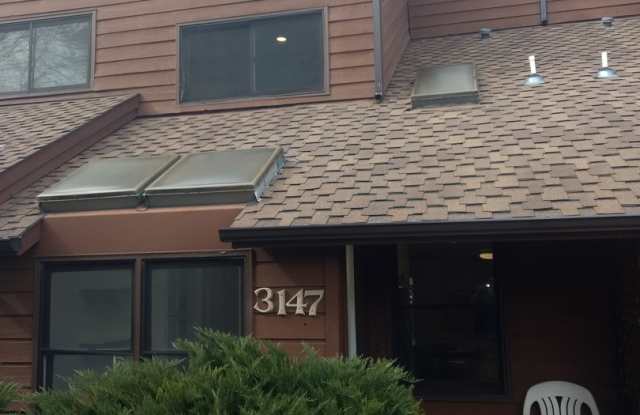 Beautifully Updated Cattail Cove West - 3BR/2BA Townhouse Available August 8! photos photos
