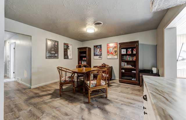 1414 Hollywood Avenue Gallery 3