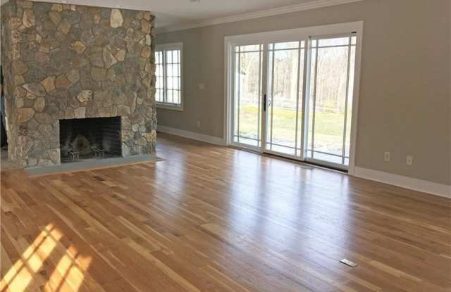 73 Old Hyde Road - 73 Old Hyde Road, Fairfield County, CT 06883