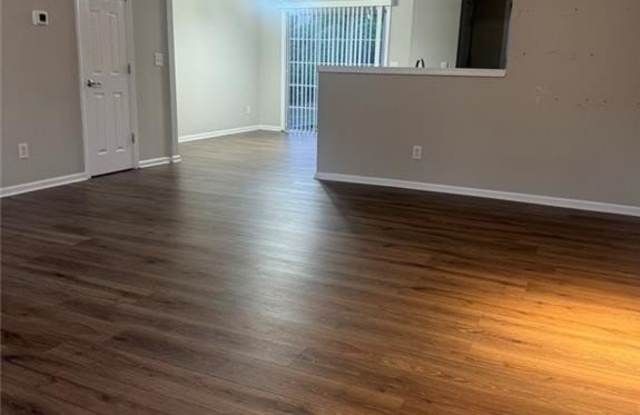 2787 Deerwood Lane Gallery 3