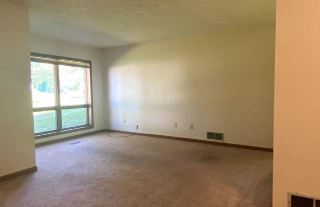 ***AUGUST 2027*** Lower Level 2 bedroom, 2 bath home with large yard (Great for large group!) Gallery 4